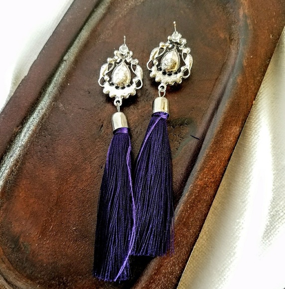 ⬇Price$Drop⬇ Iridescent Stone & Tassel Earrings - Picture 2 of 2